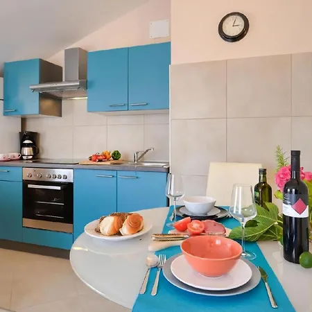 Paradiso 3 Fuer 2 Personen Mit Pool Apartment