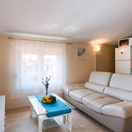 Paradiso 3 Fuer 2 Personen Mit Pool Porec