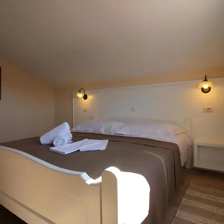 Paradiso 3 Fuer 2 Personen Mit Pool Apartment *