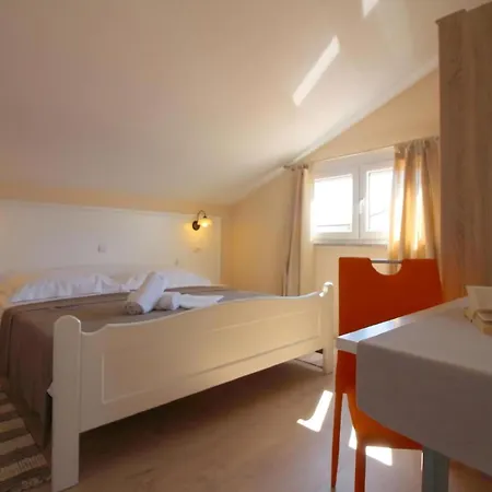 Paradiso 3 Fuer 2 Personen Mit Pool Apartment *
