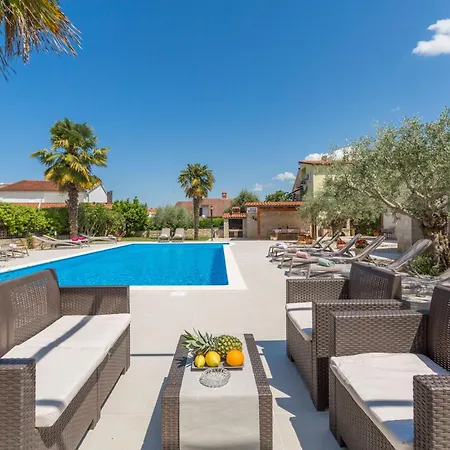 Paradiso 3 Fuer 2 Personen Mit Pool Apartment *